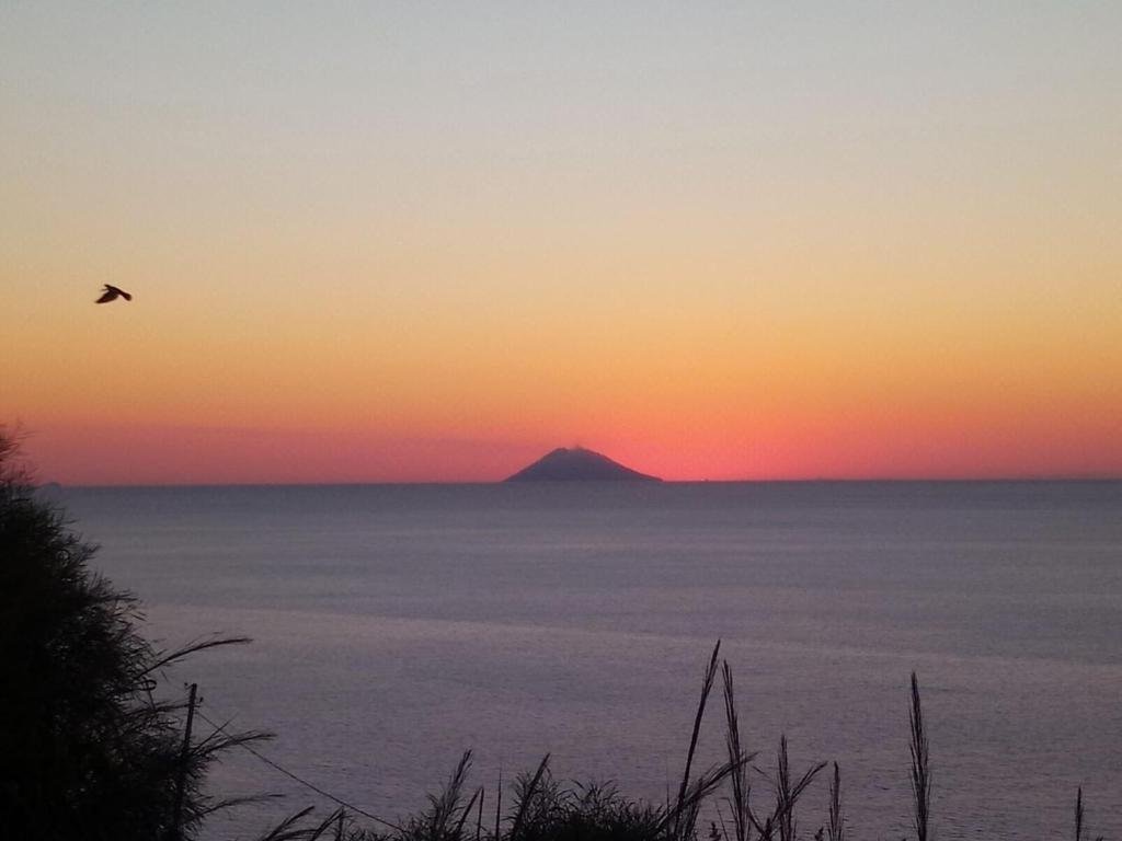 APPARTAMENTO CON GIARDINO PANORAMA MARE MOZZAFIATO
