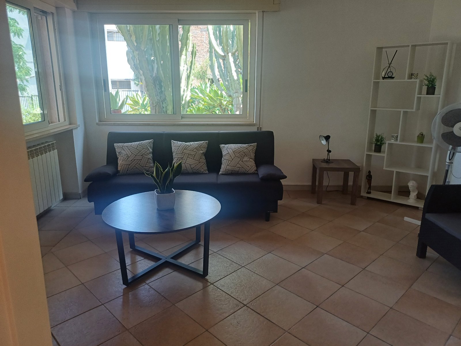 Villa interamente circondata dal giardino