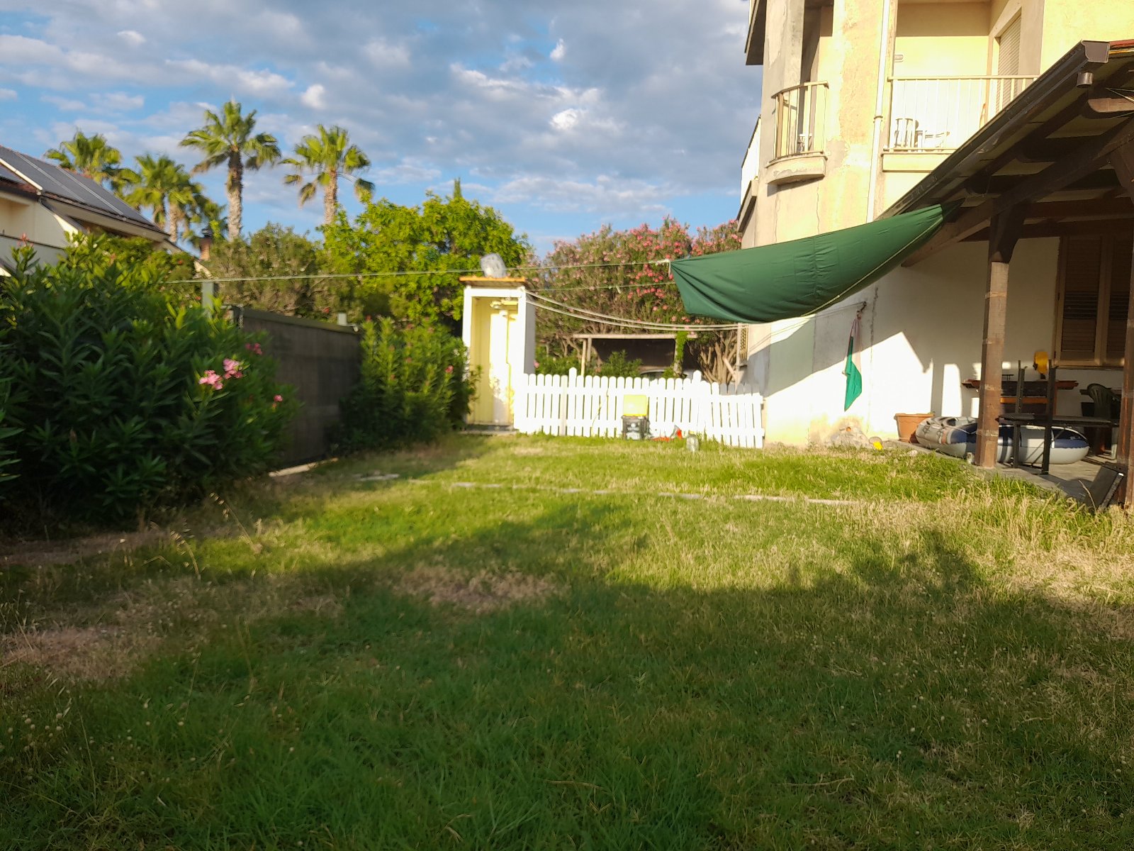 Villa a schiera al pianterreno con guard