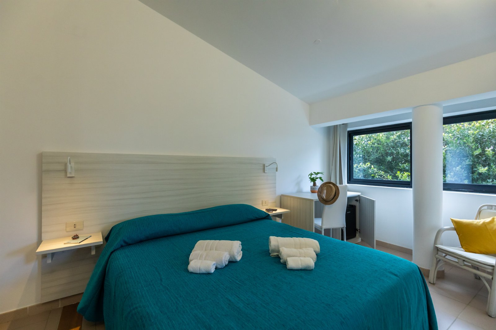 Camera Matrimoniale in B&B con spiaggia privata. Sunset Yoga.