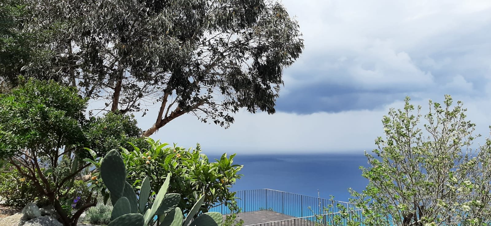 APPARTAMENTO CON GIARDINO PANORAMA MARE MOZZAFIATO