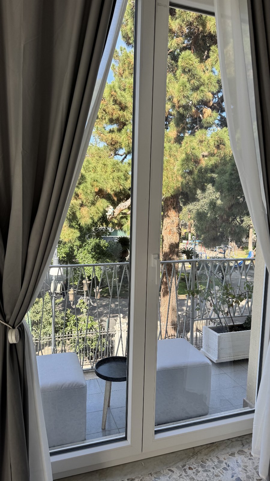 AC GOLD B&B BOUTIQUE ROOMS & SUITE