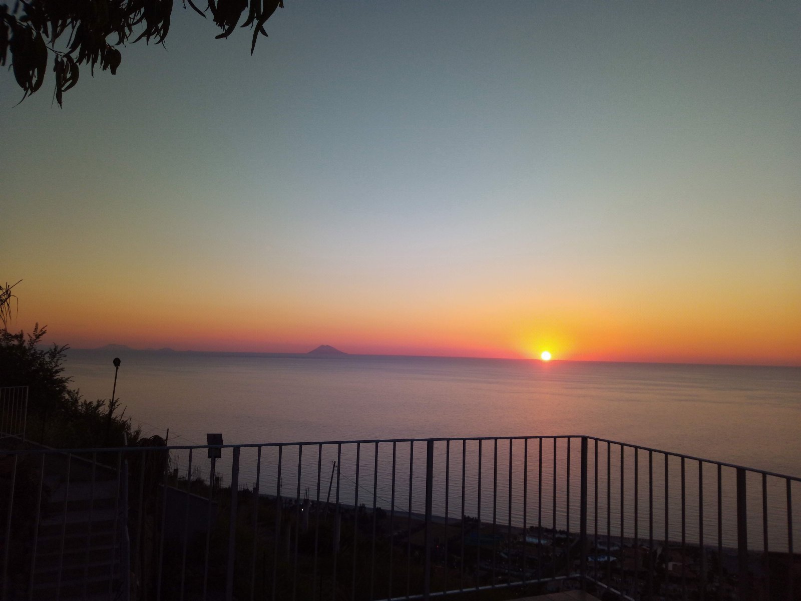 APPARTAMENTO CON GIARDINO PANORAMA MARE MOZZAFIATO