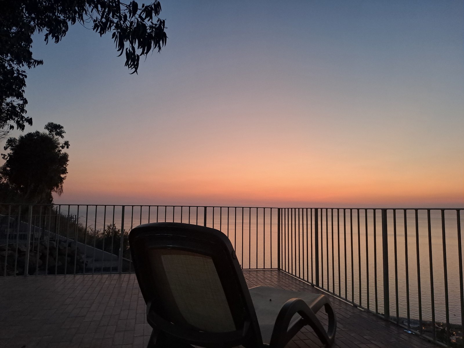 APPARTAMENTO CON GIARDINO PANORAMA MARE MOZZAFIATO