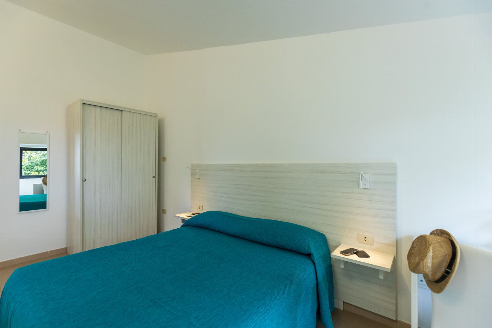 Camera Matrimoniale in B&B con spiaggia privata. Sunset Yoga.