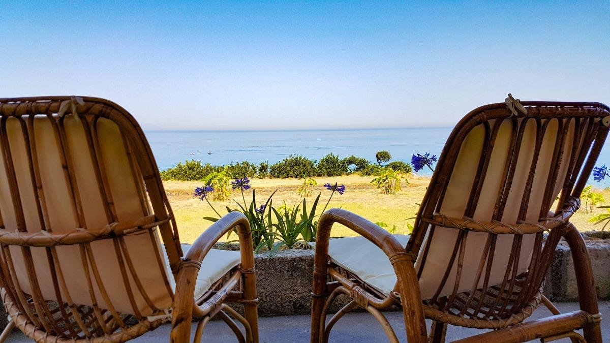 Appartamento Bilocale 2 posti con cucina e vista mare. Spiaggia privata. Sunset Yoga.