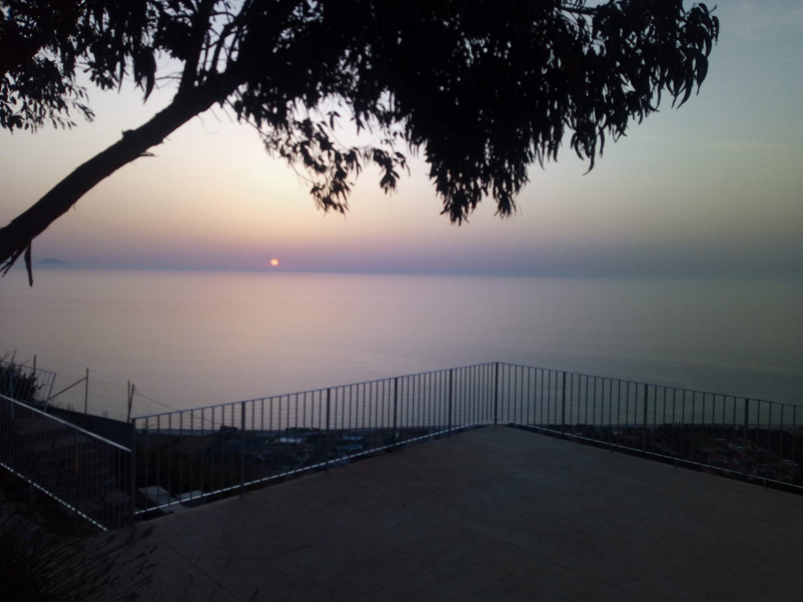 APPARTAMENTO CON GIARDINO PANORAMA MARE MOZZAFIATO