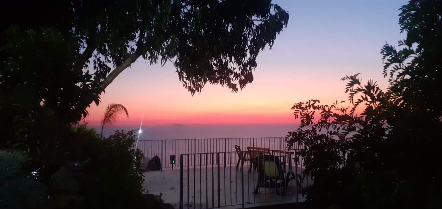 APPARTAMENTO CON GIARDINO PANORAMA MARE MOZZAFIATO