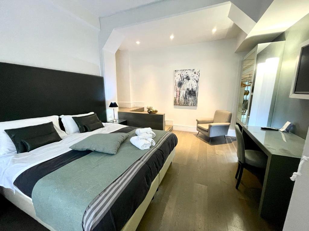 Athena Luxury Rooms